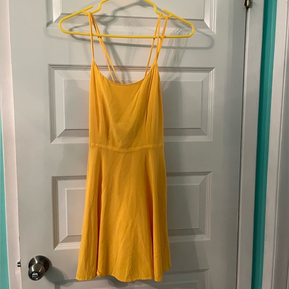 Forever 21 Dresses & Skirts - Forever 21 yellow backless A line dress size medium